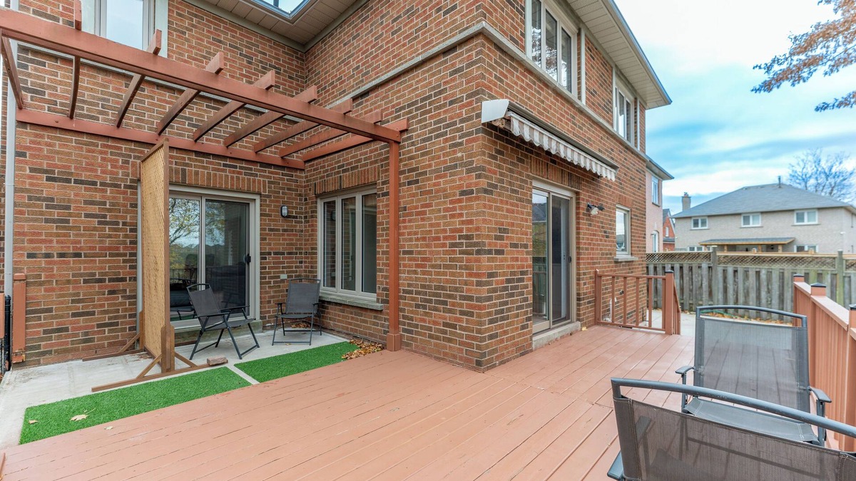 Brampton House | Spacious | Ping Pong | Exercise Tools | EV Charger