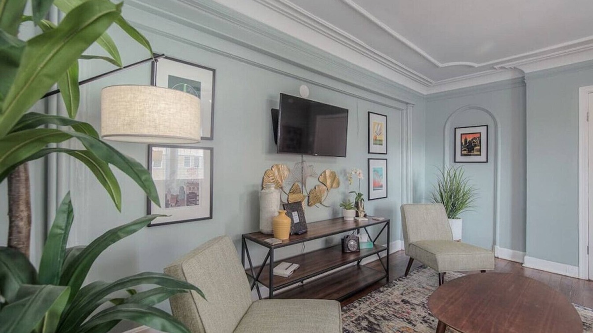 Country Club Plaza Area Apartment | Spacious Plaza Stay: 1bd/1ba