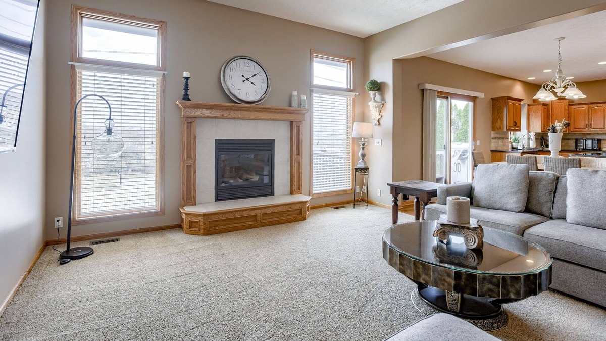 Omaha House | Spacious pool house with tons of amenities, your perfect family vacation spot!