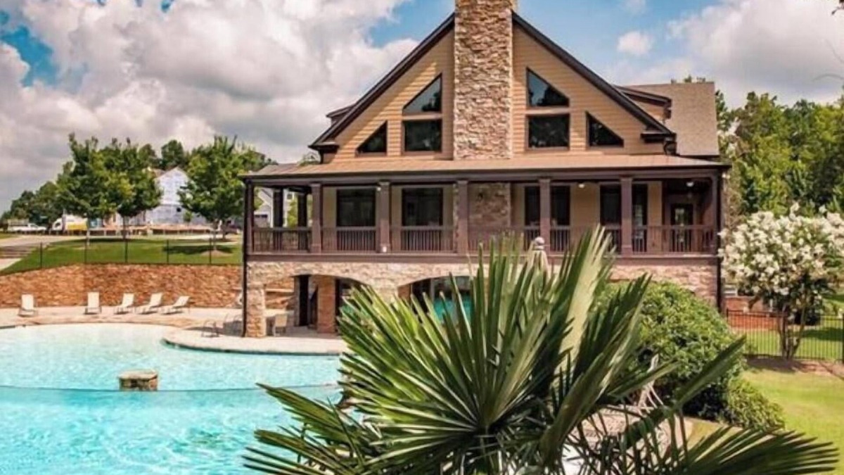 Braselton House | Spacious & private 4-bedroom home in the beautiful Manor homes of Chateau Elan!