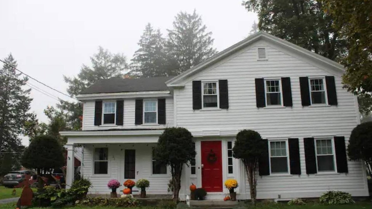 Earlville House | Spacious Private Guest Suite near Colgate