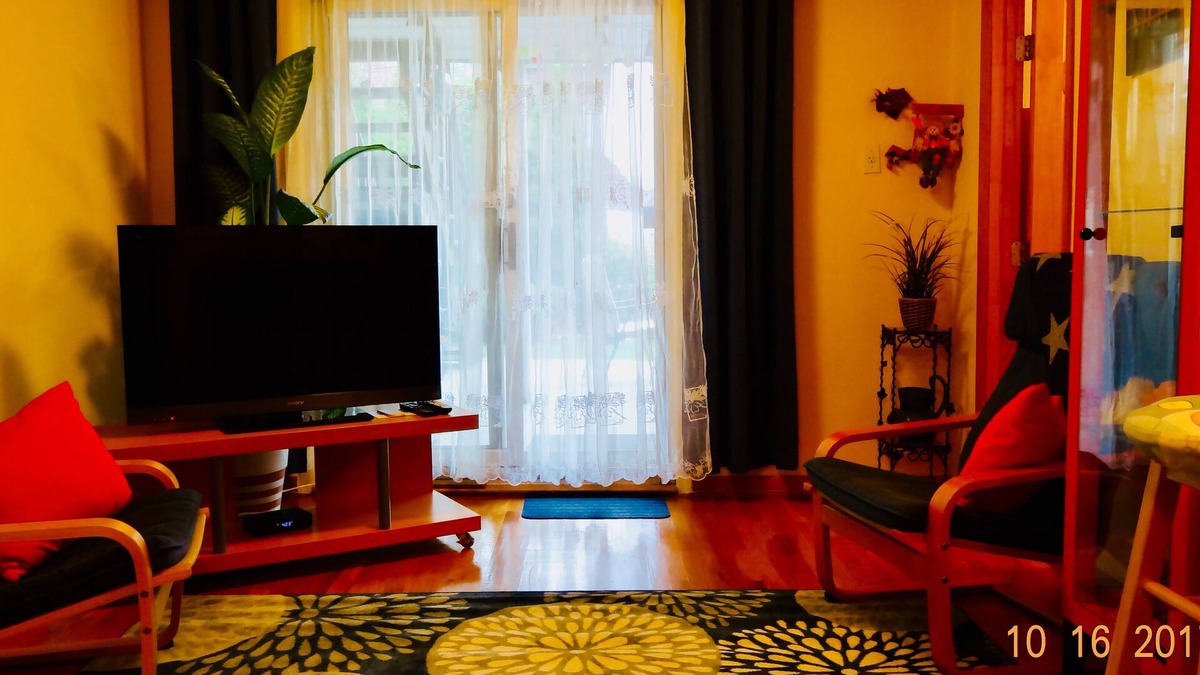 Bath Beach Apartment | Spacious, Private, Ocean-Side Studio in Brooklyn with Parking