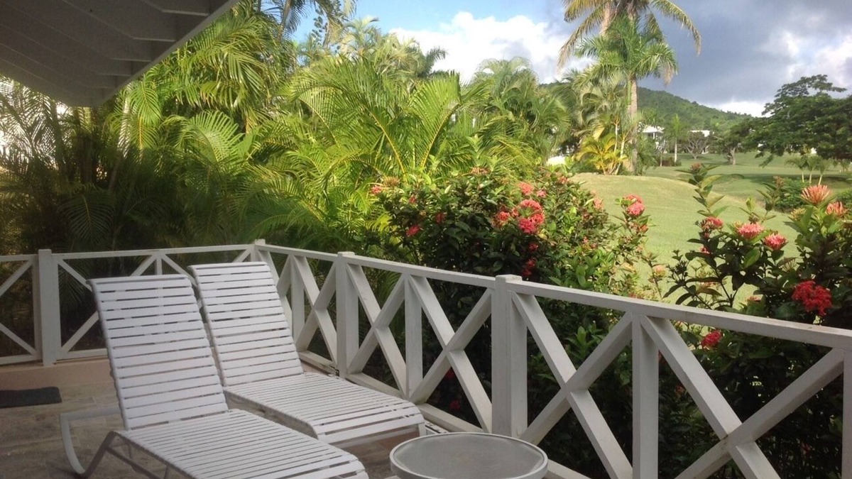 Estate Fountain Villa | SPACIOUS PRIVATE PARADISE FOR NATURE LOVERS - An extraordinary vacation rental!