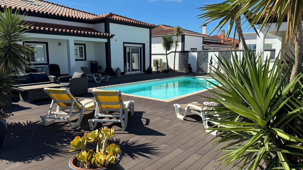 Salvaterra de Magos Villa | Spacious quiet charming villa with private pool and close to Lisbon