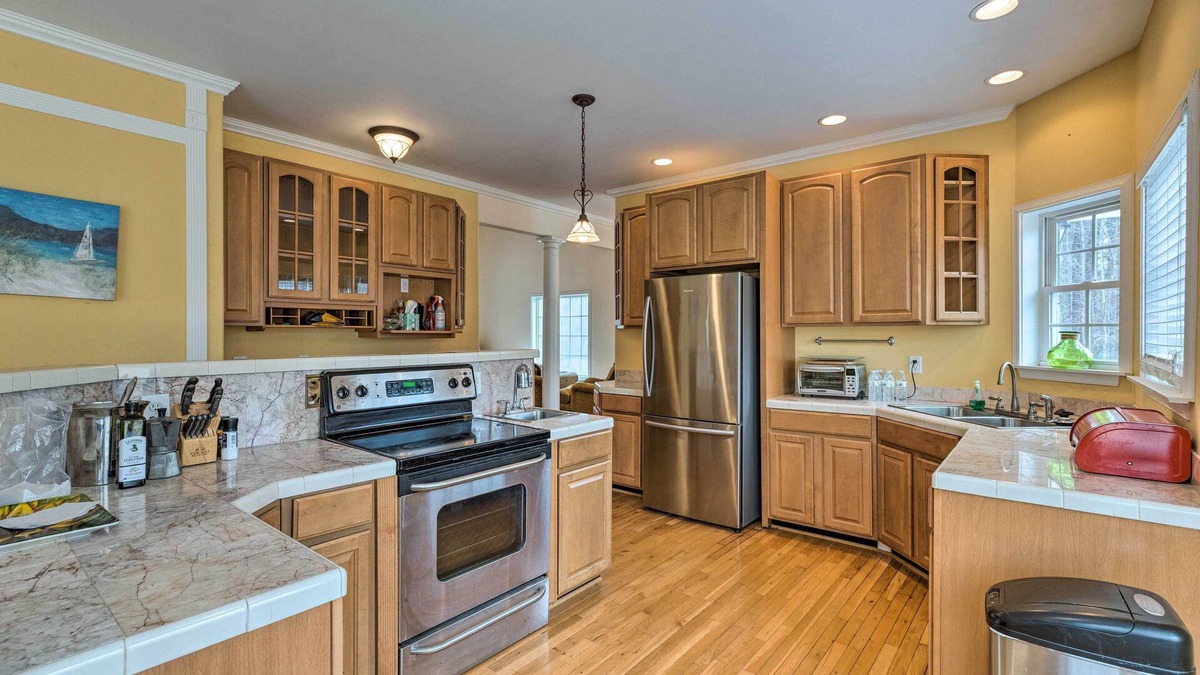Bumpass House | Spacious, Quiet Family Home on Lake Anna!