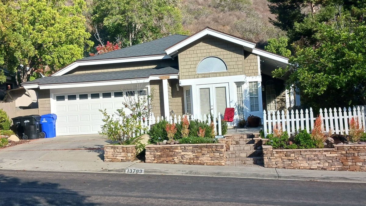 Rancho Penasquitos House | Spacious ranch: 3 bedroom, 2.5 bath n 2100sf - 1 story