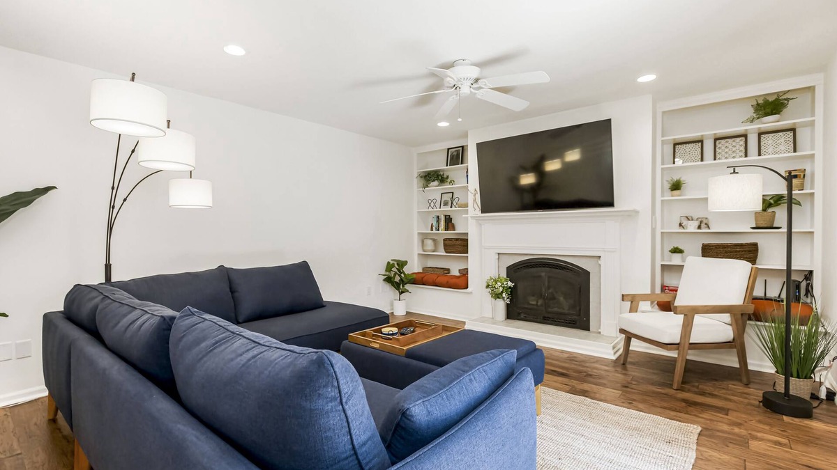 Olathe House | Spacious Ranch with Movie Room, Ping Pong, Putting Green, and Private Yard