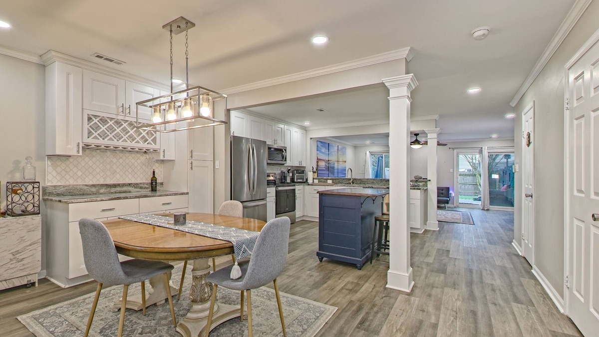 Norfolk - Virginia Beach House | Spacious remodeled Townhome