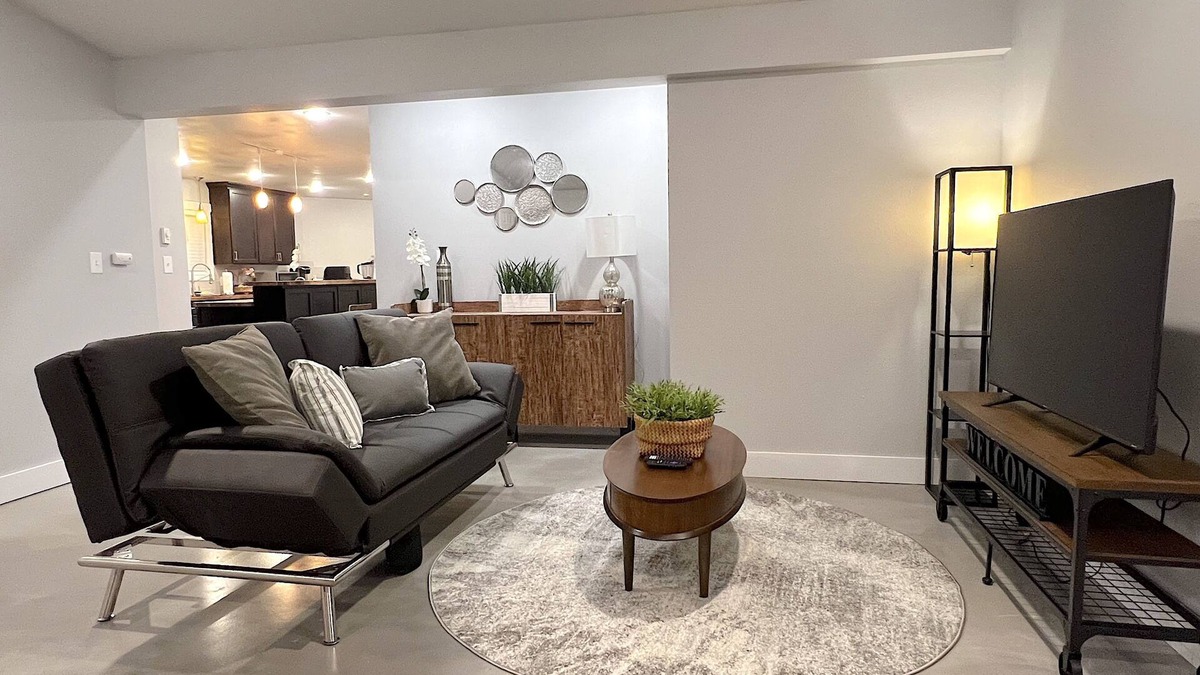 Everett House | Spacious remodeled rambler near Boeing and Amazon
