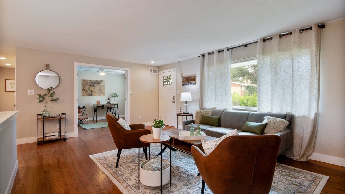 Allendale Area House | Spacious Retreat Ensuite Bedrooms Large Yard