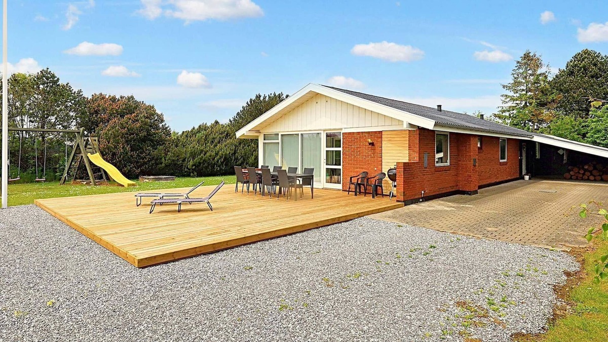 Bøtø By House | Spacious Retreat in Marielyst-By Traum