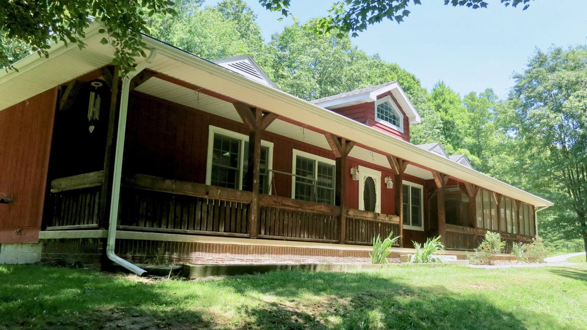 Nelsonville House | Spacious Retreat with Hot Tub, and Walking Trails