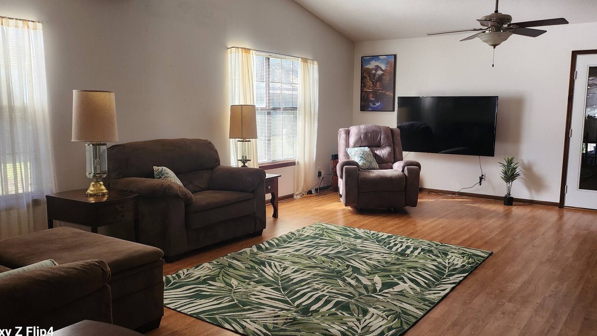 Webster Villa | Spacious Ridge Manor Villa with BBQ, Screened Lanai, and Views