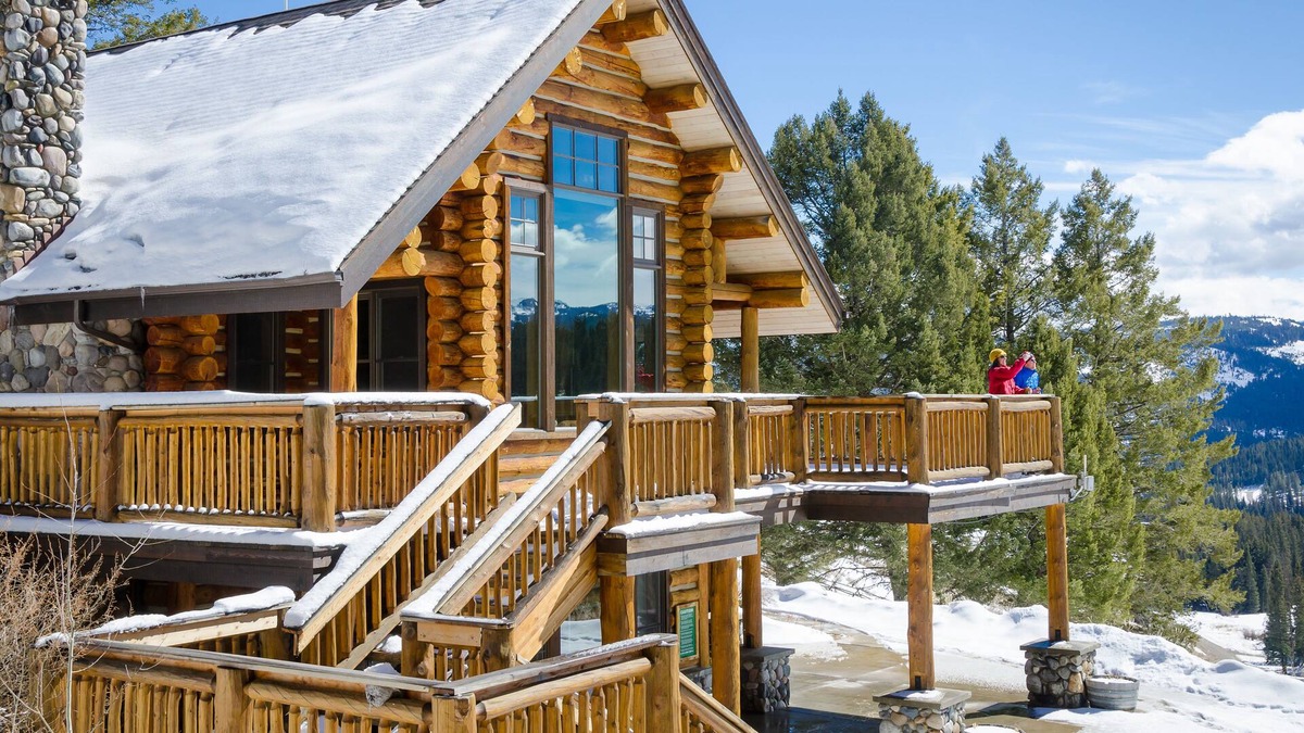 Gallatin Gateway House | Spacious Ridgetop Lodge