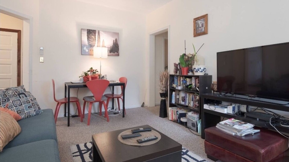 Roland Park Apartment | Spacious Roland Park Apt near Hopkins