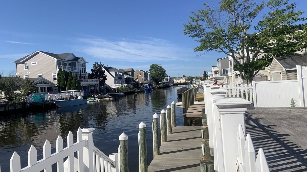 Beach Haven West House | Spacious romantic house on the water & just minutes from Ship Bottom Beach 🏖