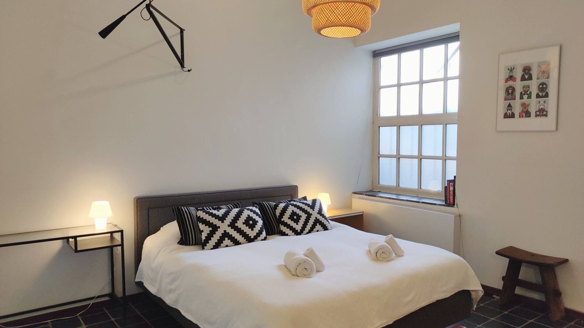 Amsterdam North Bed & Breakfast | Spacious room in former bathhouse. Free parking