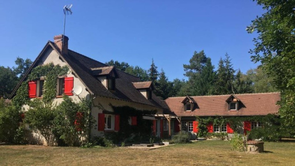 Tigy Bed & Breakfast | ~ Spacious room in the heart of Sologne ~
