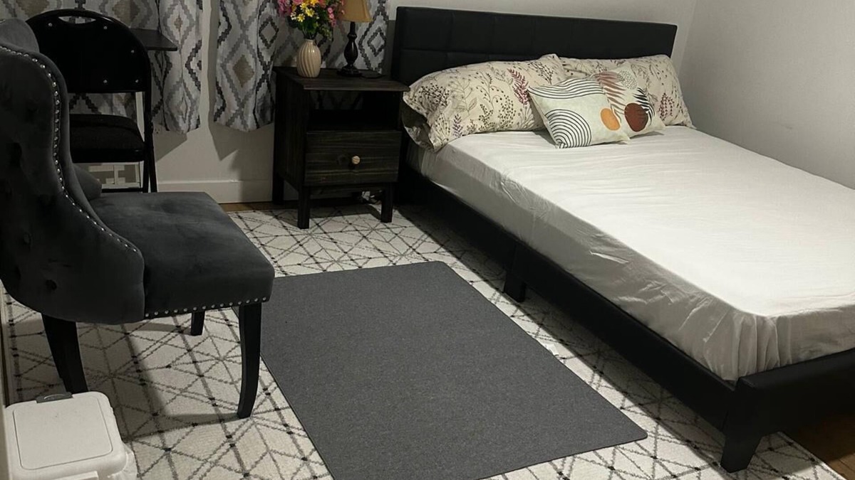 Chestermere Apartment | Spacious Room Near Chestermere Lake
