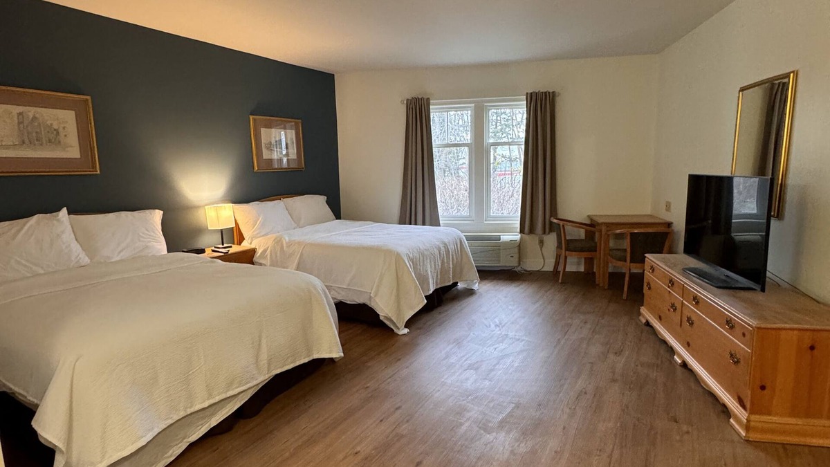 Perth South Hotel | Spacious Room w/Two Queen Beds