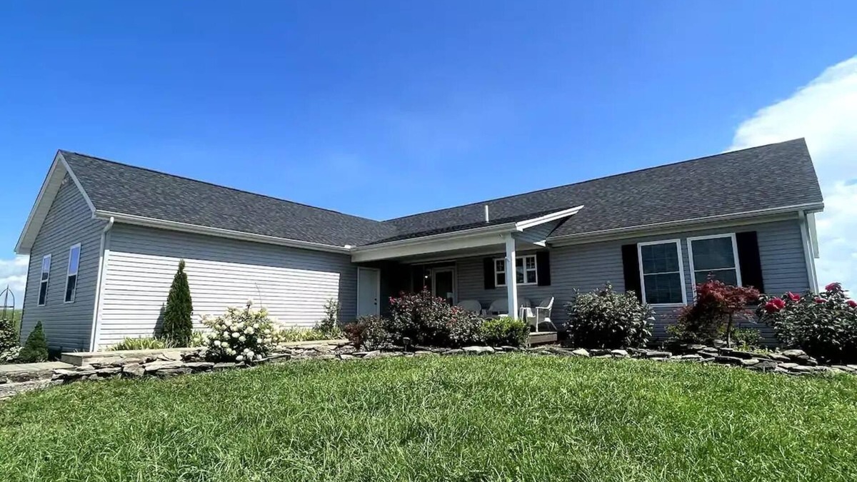 Crittenden House | Spacious rural retreat near Ark/Museum