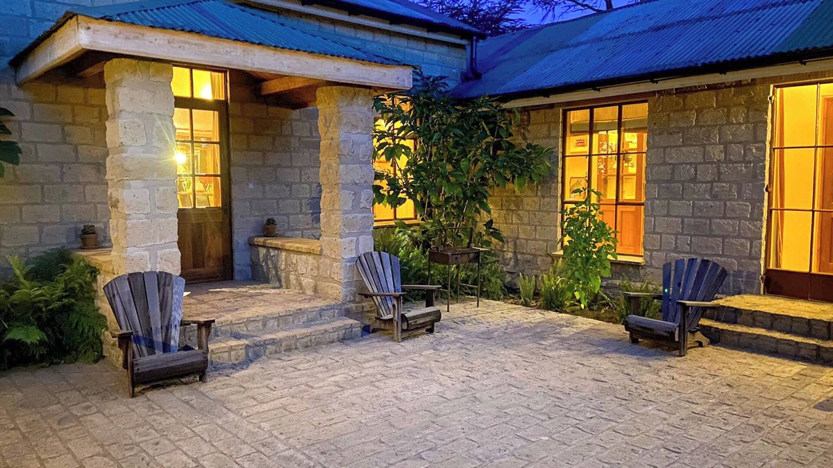 Naivasha House | Spacious safari villa with 3 suites, gardens, and wildlife views on Lake Naivasha.