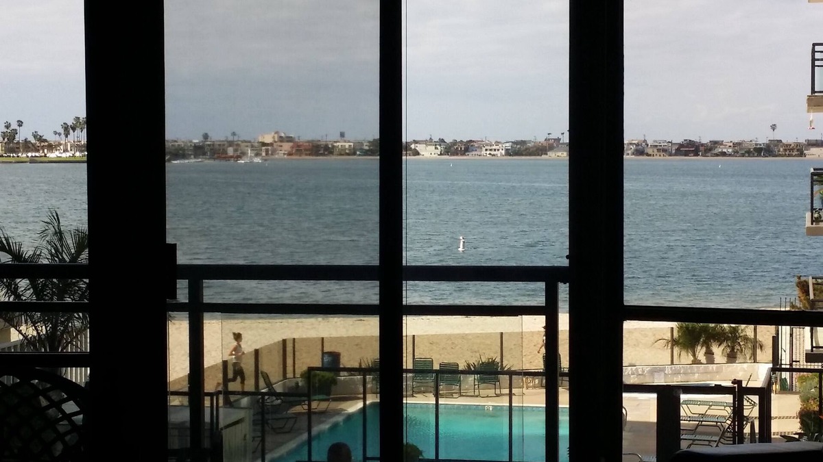 Crown Point Condo | Spacious Sail Bay View Condo