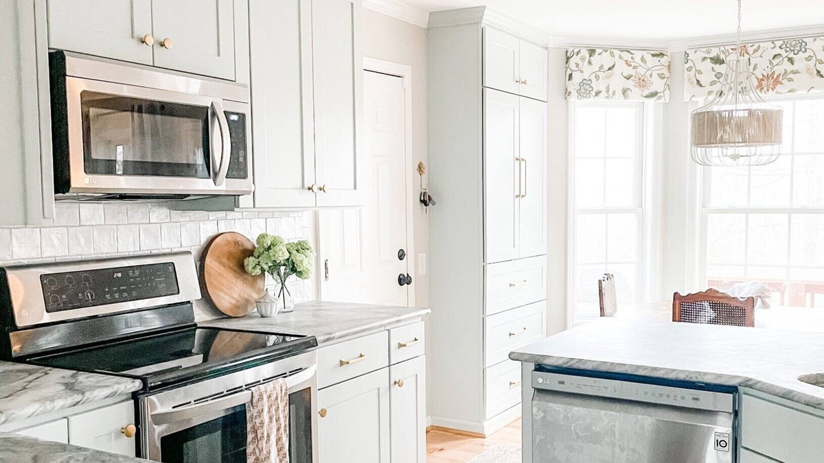 Blacksburg House | Spacious, serene retreat near downtown Blacksburg with privacy, outdoor beauty, and modern comfort