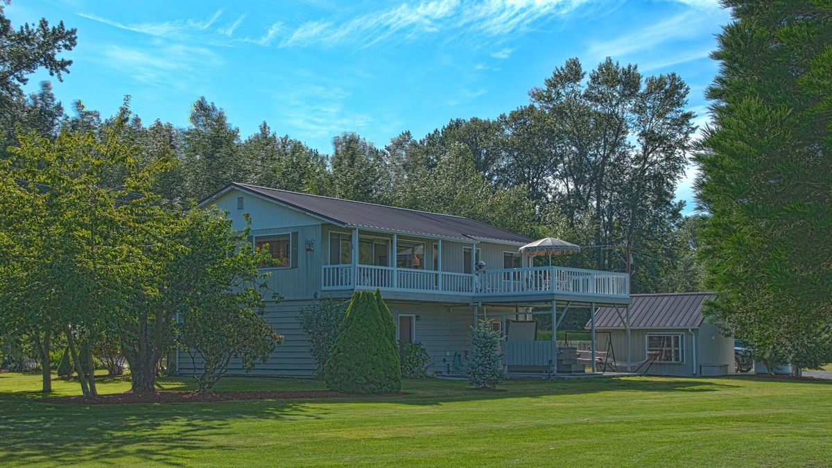 Mount Vernon House | Spacious Skagit Valley Guest House With Stunning Views Of Mount Baker.