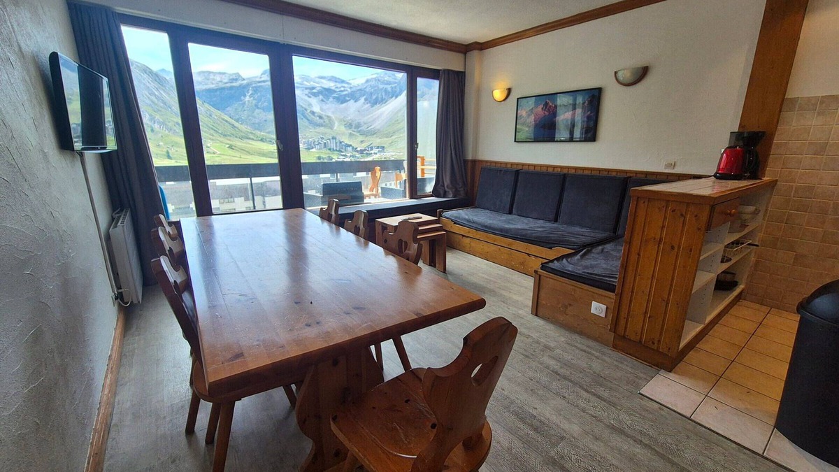 Tignes le Lac Apartment | Spacious Ski-In/Ski-Out Apartment with Balcony in Heart of Tignes le Lac