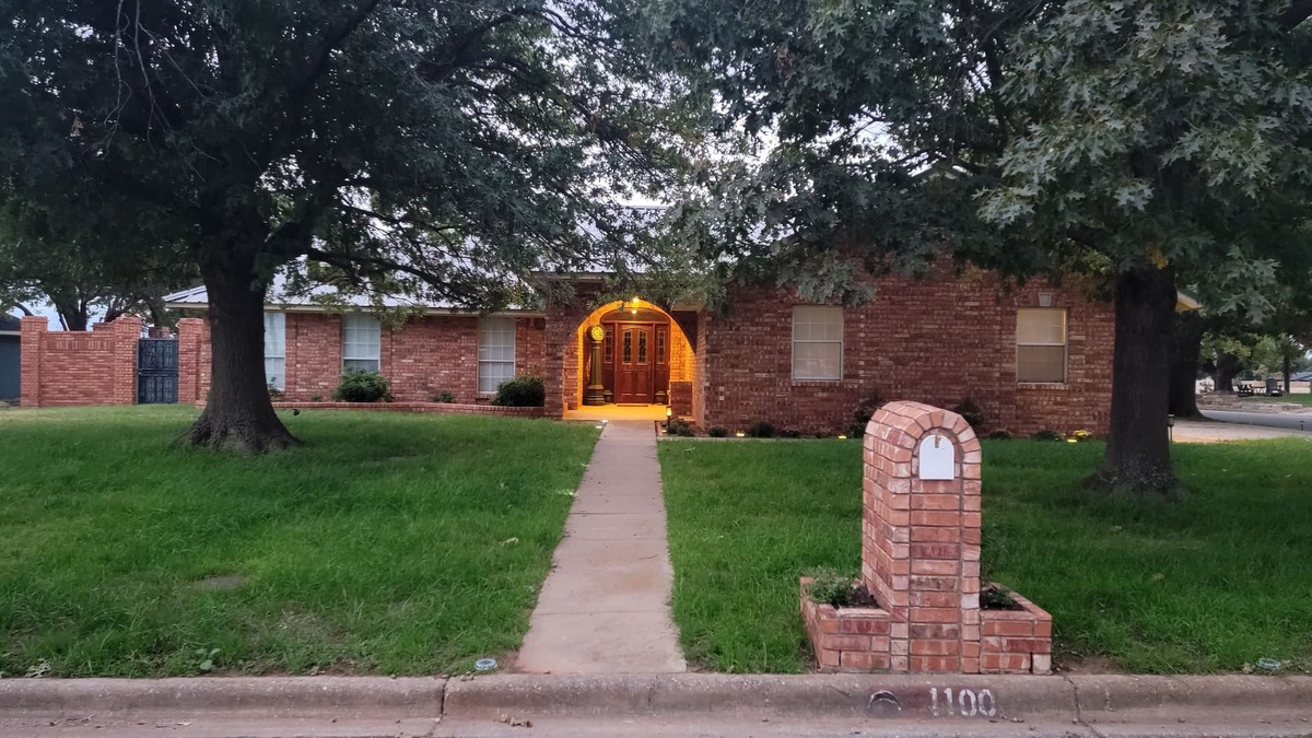 Frederick House | Spacious small town retreat with inground pool and privacy fence.