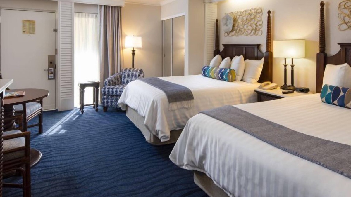 St. Pete Beach Hotel | Spacious Standard Room, Steps to Sandy Beaches, Onsite Swimming Pools!