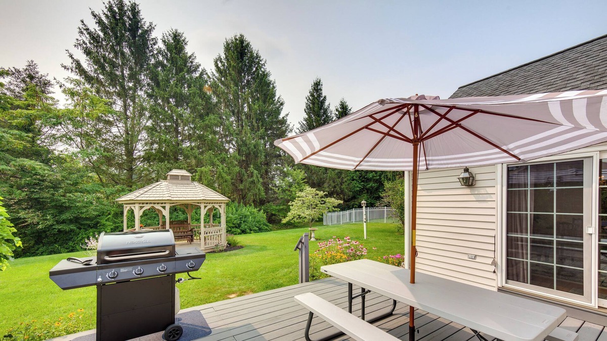 Park Forest Village House | Spacious State College Vacation Home: 4 Mi to PSU!