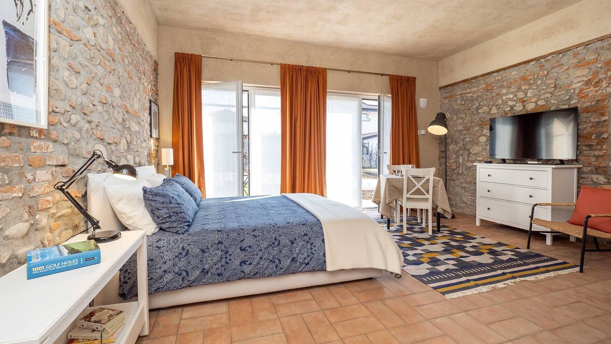 Cressa Apartment | Spacious Studio Apartment with Garden in Restored Farmhouse