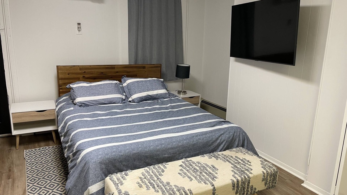 Hoboken Apartment | Spacious Studio apartment w/kitchen, outdoor space