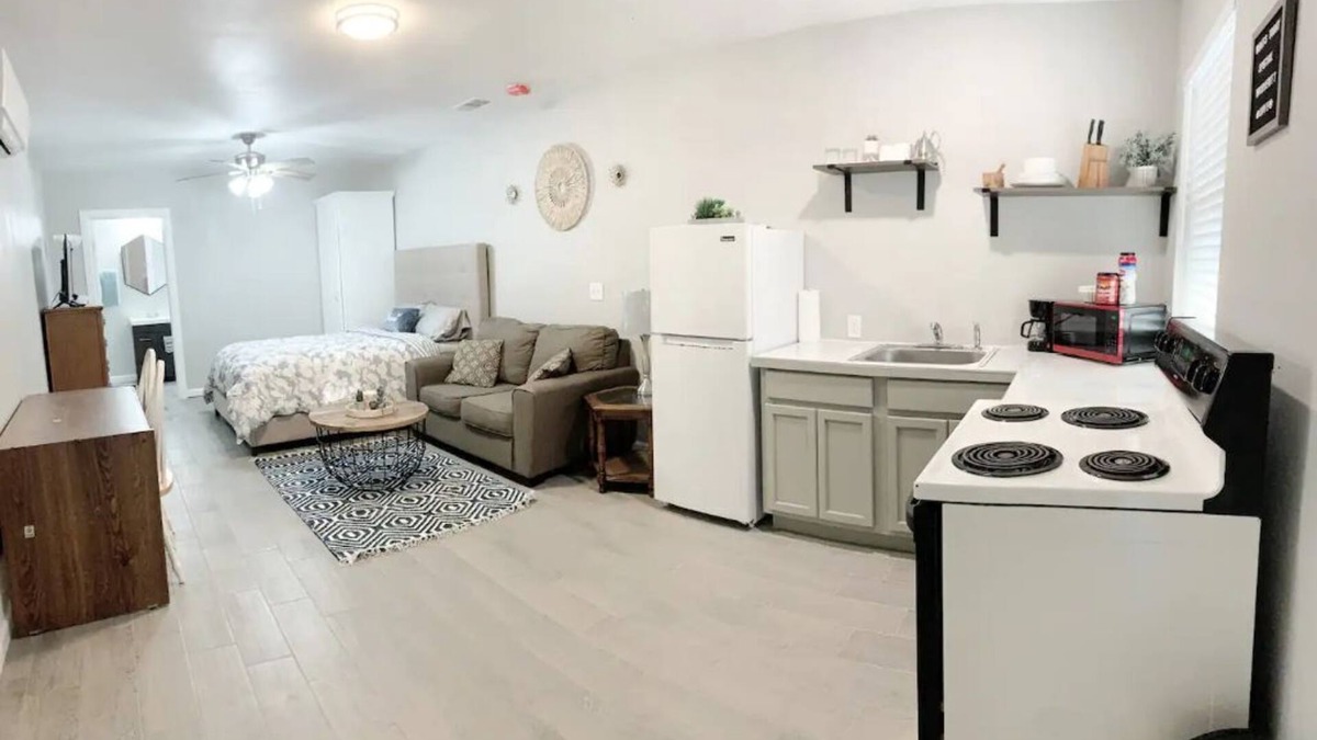 Orange Apartment | Spacious studio Duplex.