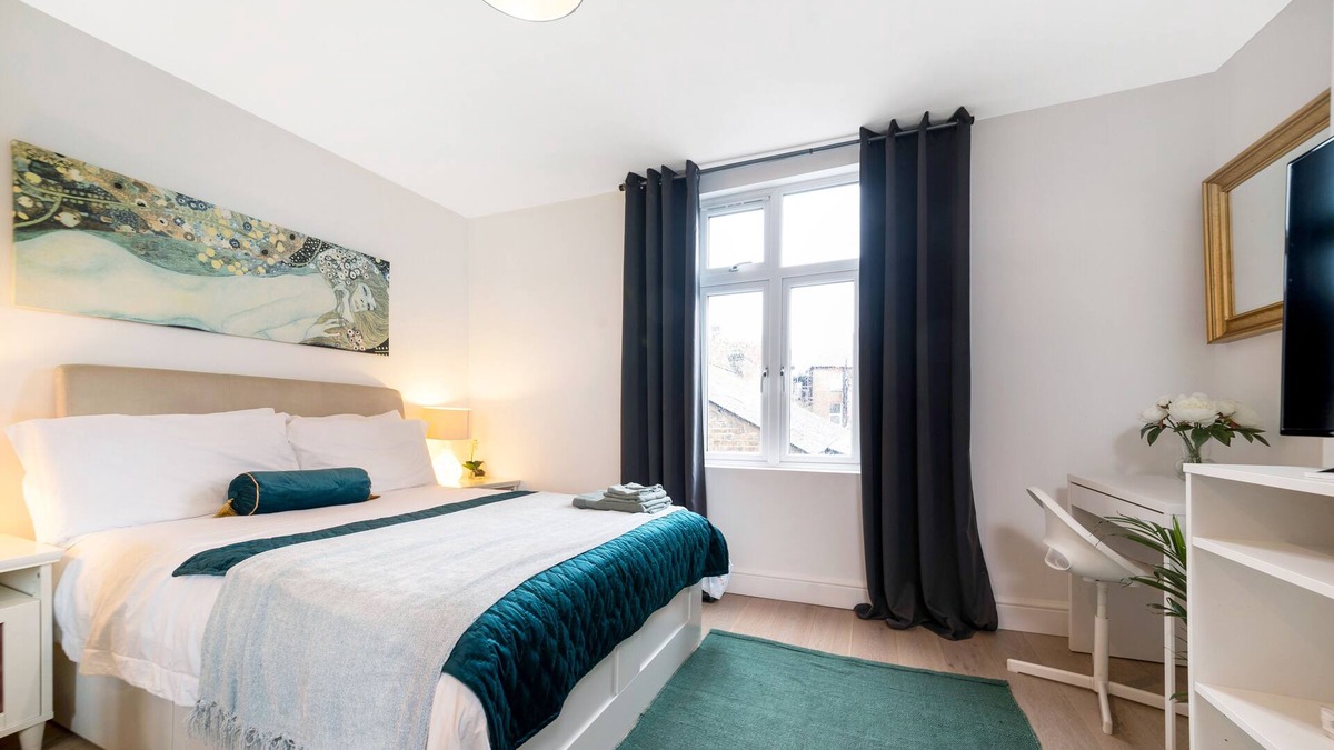 Streatham Apartment | Spacious Studio flat in London
