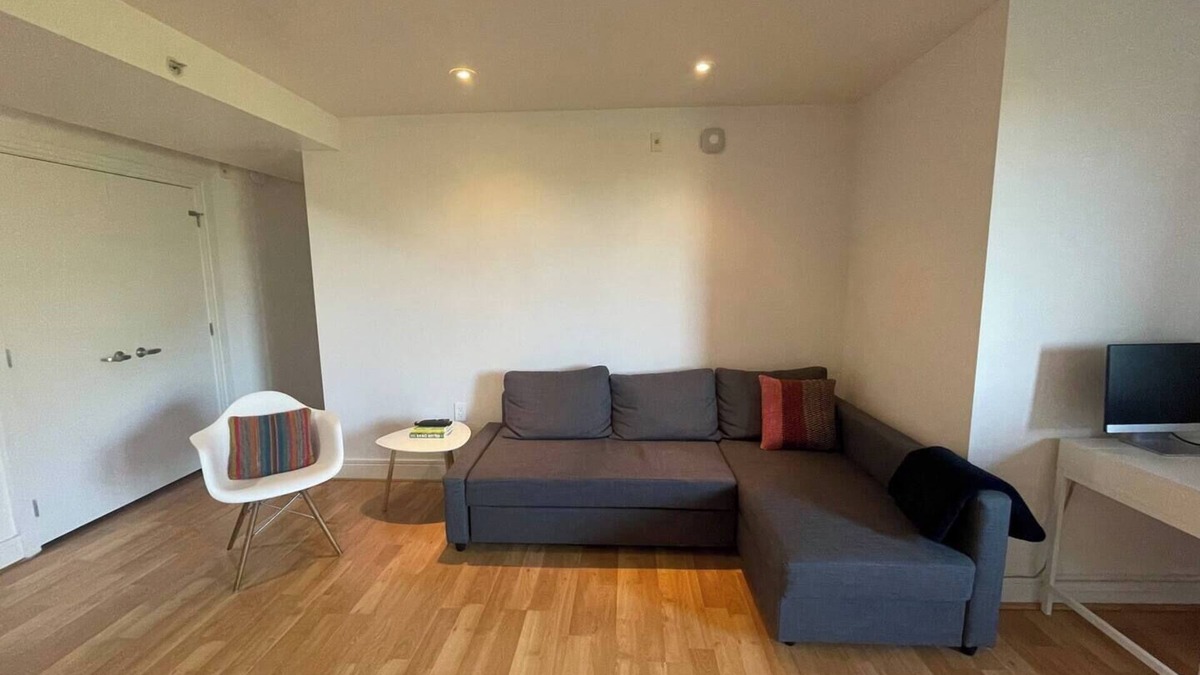 Capitol Hill Apartment | Spacious studio in Southwest by Wharf, National Mall, museums w/workspace