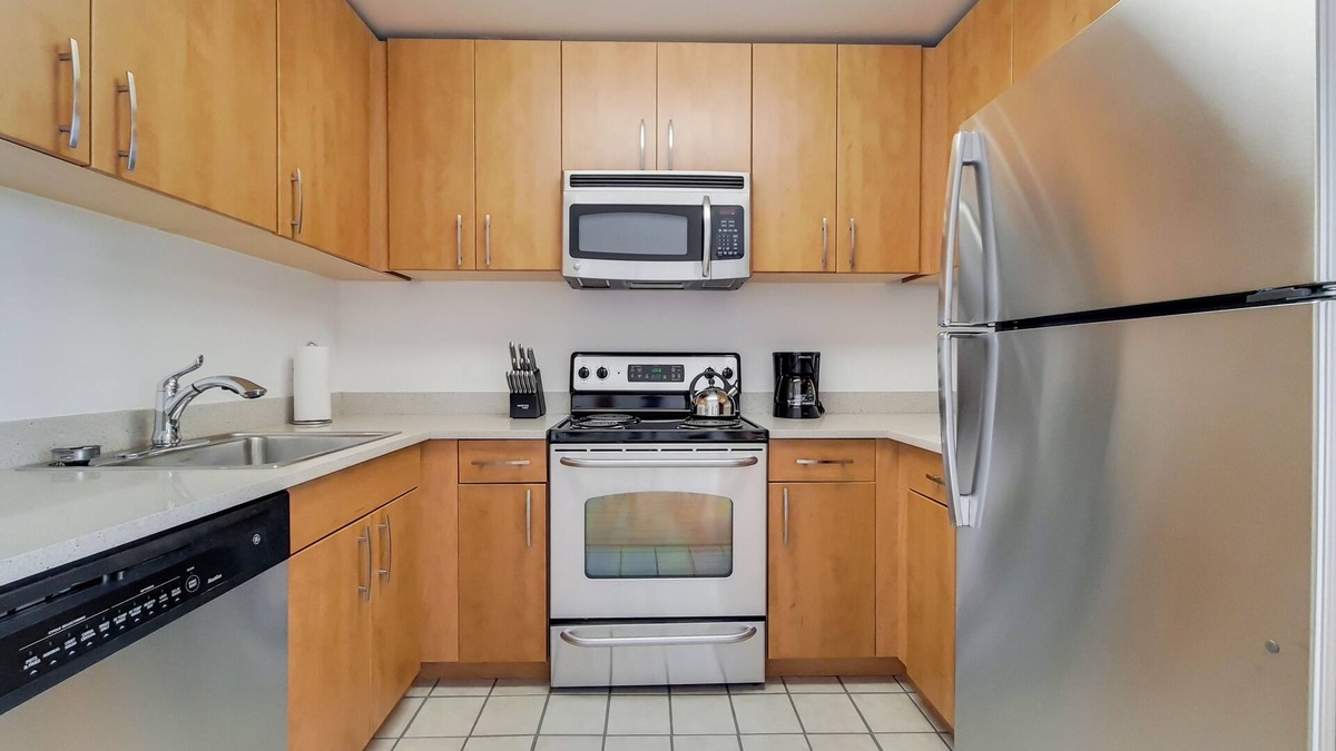 Downtown Jersey City Apartment | Spacious Studio in Jersey City with Amenities
