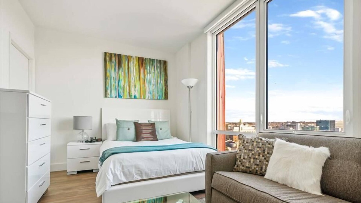 White Plains Apartment | Spacious Studio | Kitchen + Laundry | Downtown White Plains