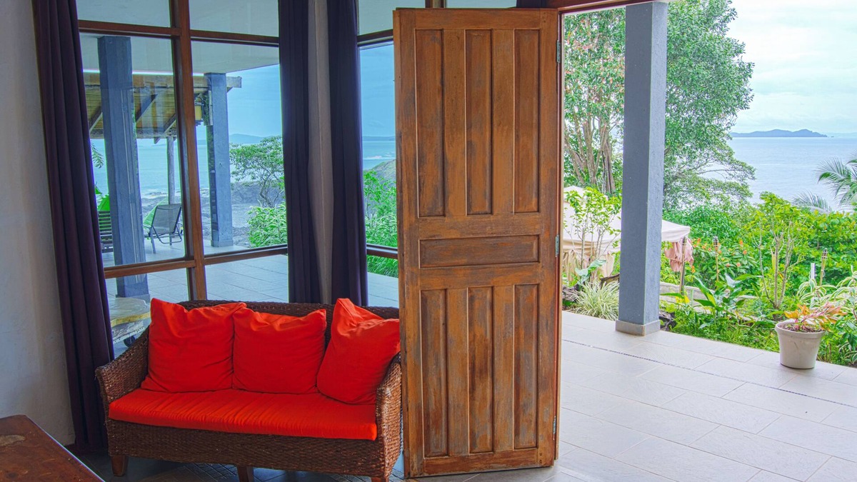 Torio House | Spacious studio with ocean view | Beachfront Boutique Hotel | pool & restaurant