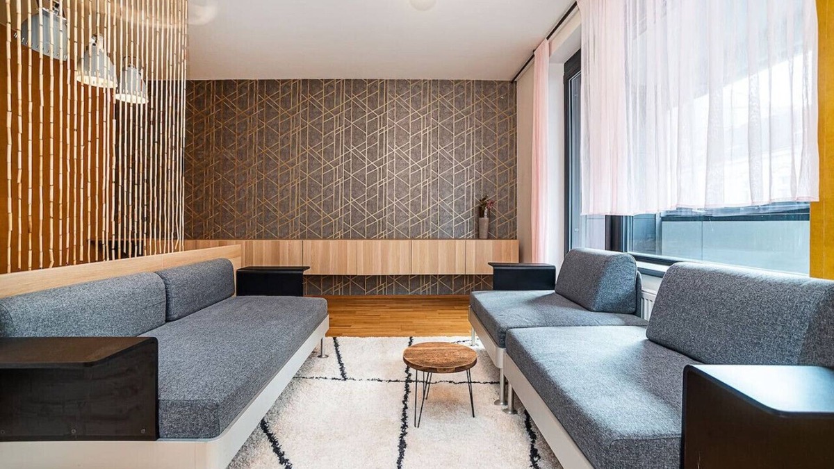 Holesovice Apartment | Spacious studio with free parking