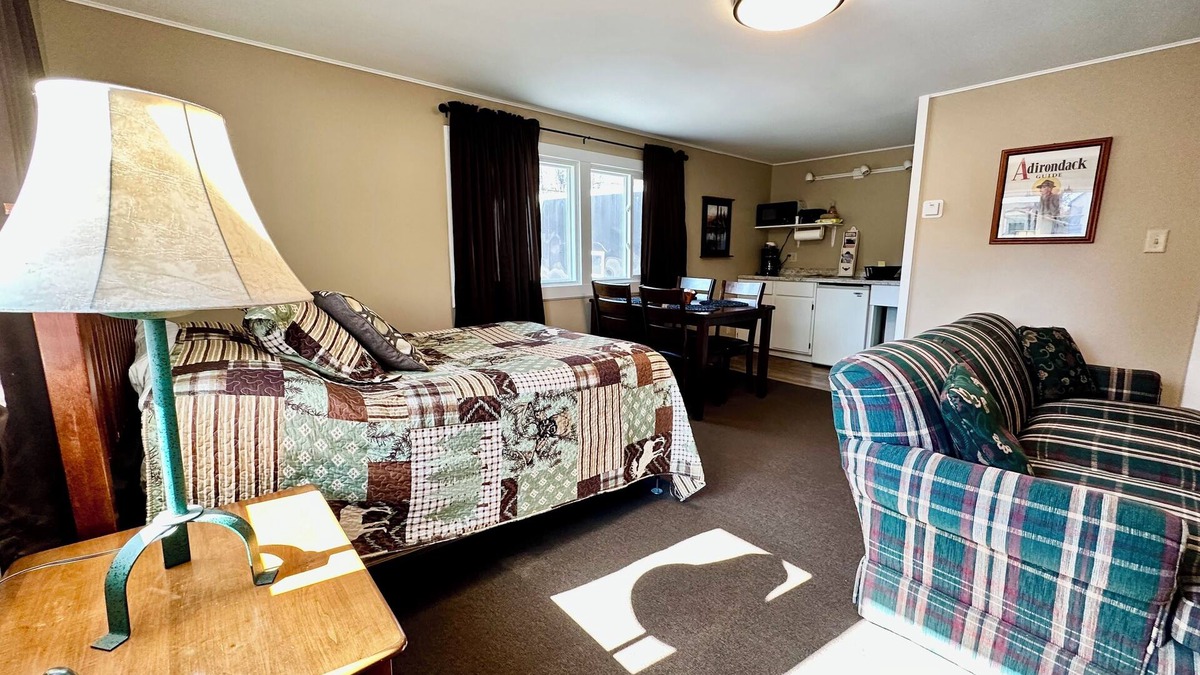 Old Forge Cottage | Spacious Studio with Kitchenette, Sitting Area and Full Bath!