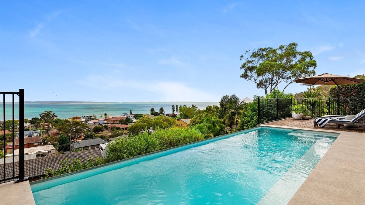 Corlette House | Spacious, Stylish home with panoramic waterviews