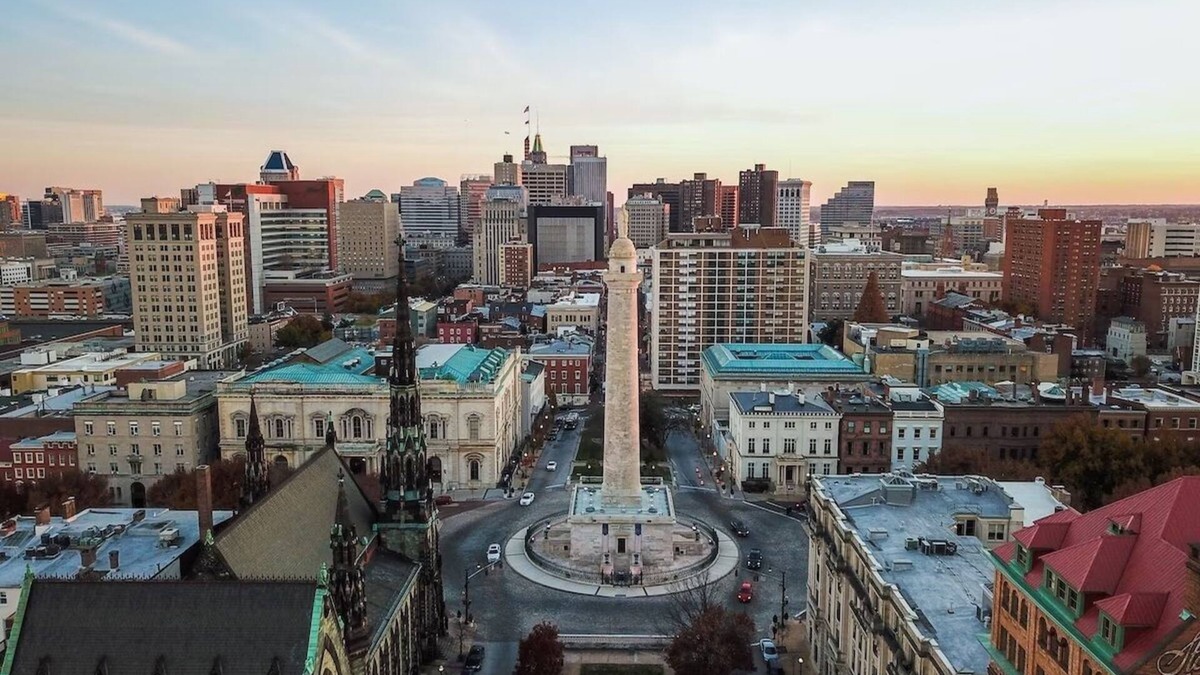 Mount Vernon Hotel | Spacious & Stylish Rooms in Baltimore's Art District - With Rooftop Bar