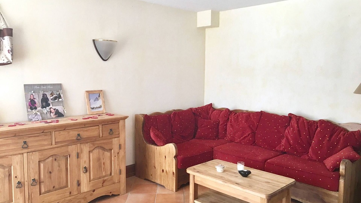 Correncon-en-Vercors Apartment | Spacious T3 Apartment with South-Facing Terrace, Garden, and Private Parking in Corrençon-en-Vercors