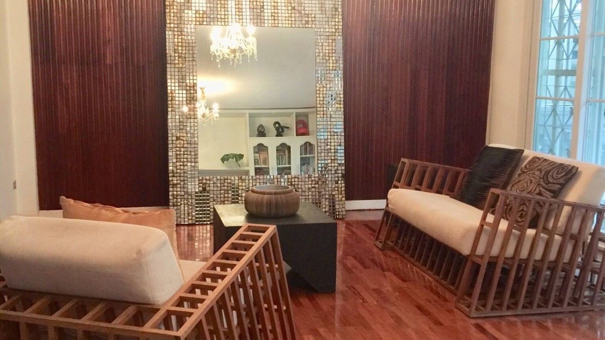 Thung Maha Mek House | Spacious, lovely city townhome ideal for traveling family and friend groups