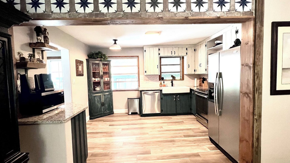 Mount Dora House | Spacious "The Lodge" 3 bed 2 bath w/Pool and plenty of Boat or RV parking!