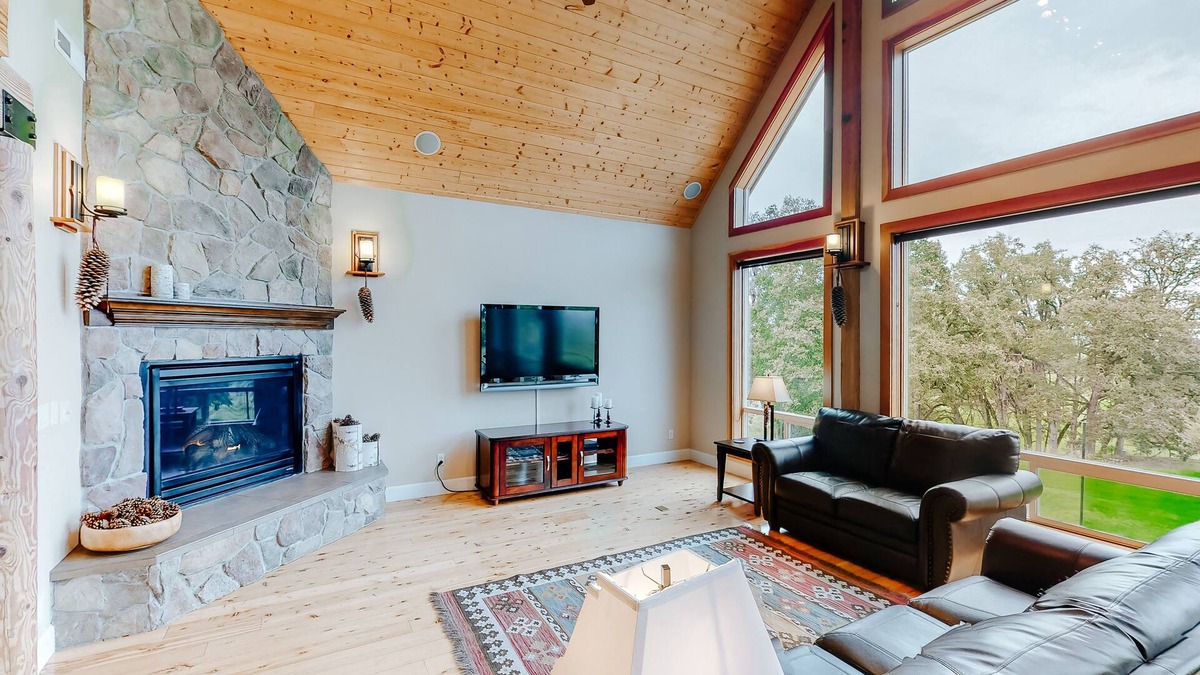Alpine House | Spacious, Three-Story House w/Large Deck, Gas Fireplace, and Valley Views