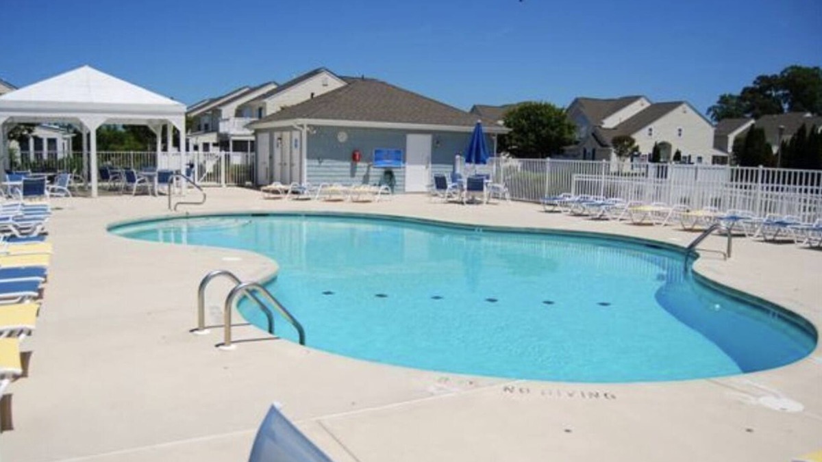 Keys Of Marsh Harbor House | Spacious Townhouse Retreat Near Rehoboth & Dewey Beach! Linens+Pool Included